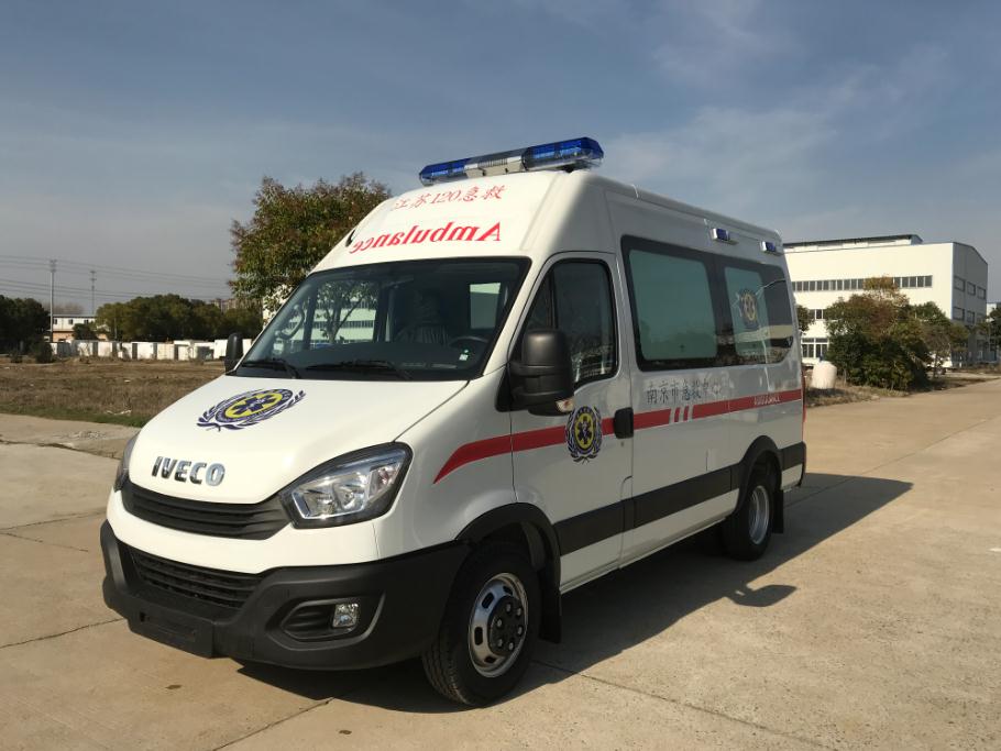 依維柯負(fù)壓救護車